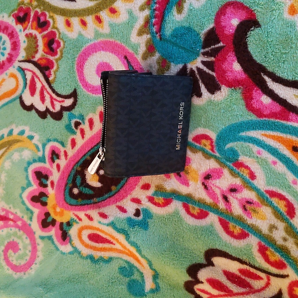 Michael kors wallet
